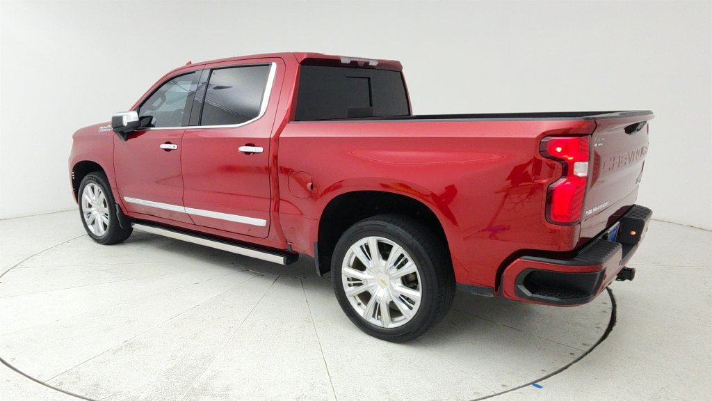 Certified 2024 Chevrolet Silverado 1500 High Country w/ High Country Premium Package AWD/4WD image 5