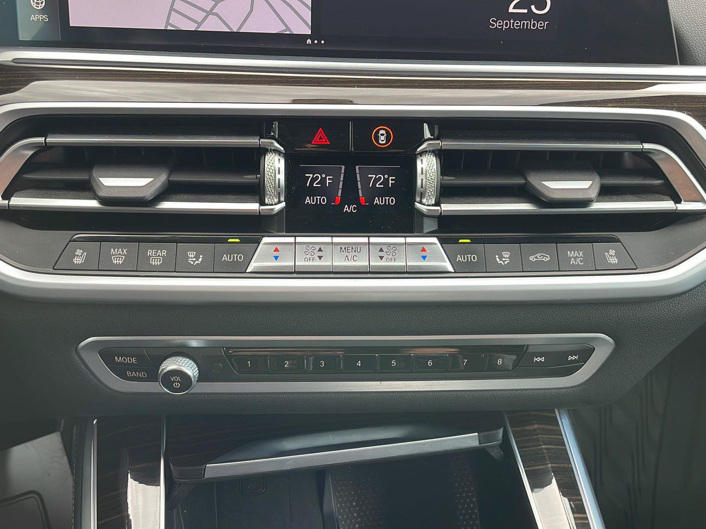Used 2021 BMW X5 M50i AWD/4WD image 22