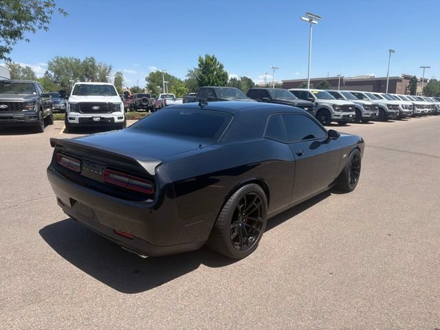 Used 2015 Dodge Challenger SRT w/ Technology Group RWD image 8