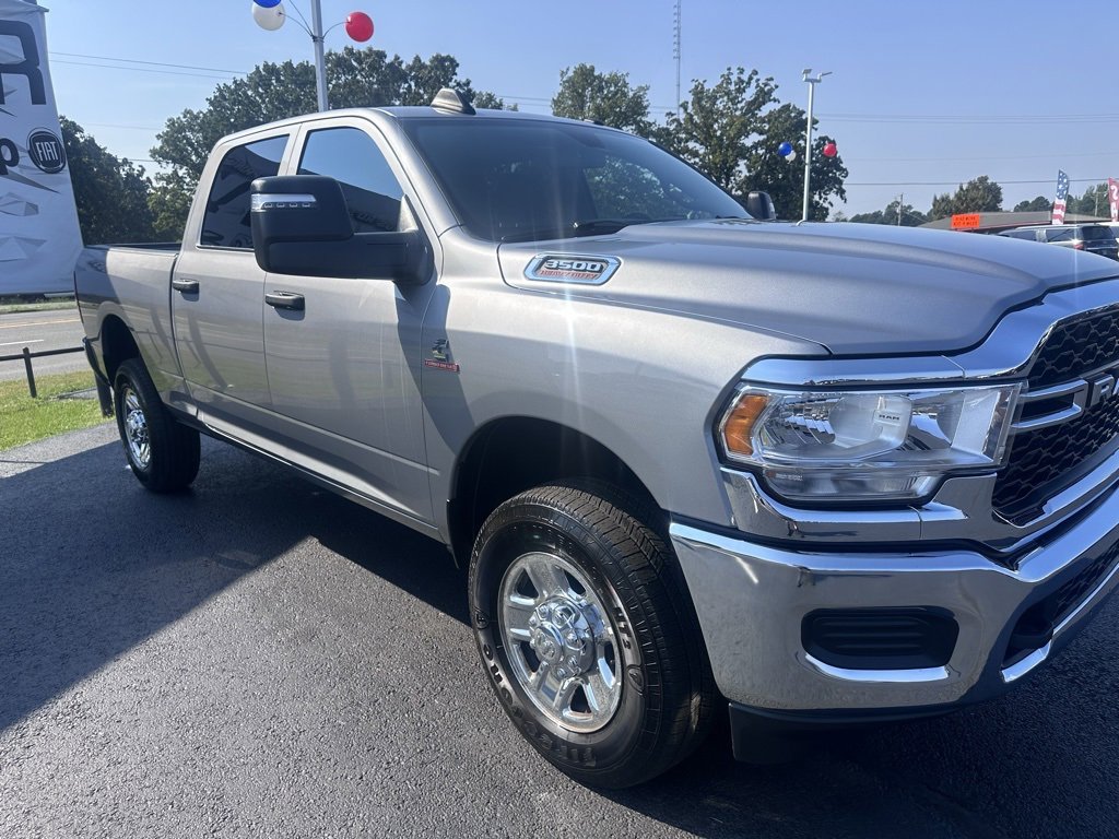Used 2024 RAM 3500 Tradesman w/ Chrome Appearance Group image 29