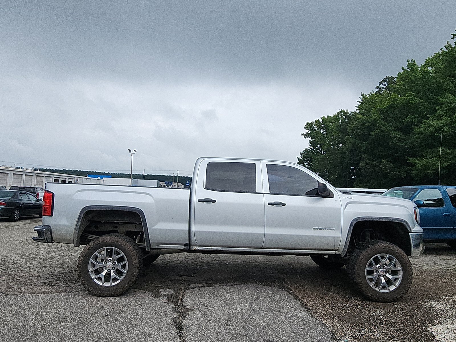 Used 2017 GMC Sierra 1500 4x4 Crew Cab w/ Sierra Convenience Package image 6