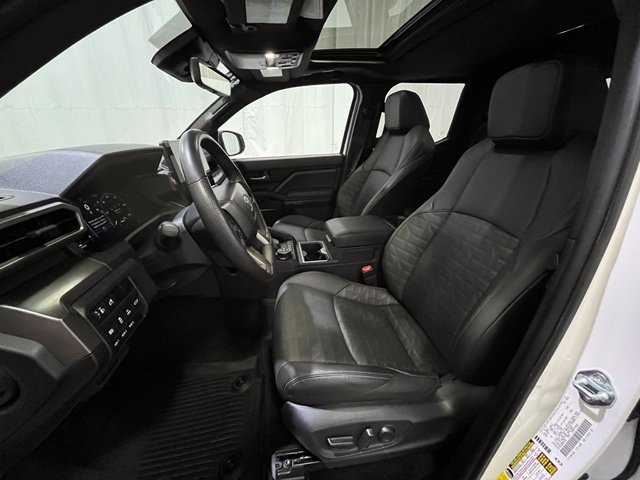 Used 2024 Toyota Tacoma TRD Off-Road w/ TRD Off Road Premium Package AWD/4WD image 11