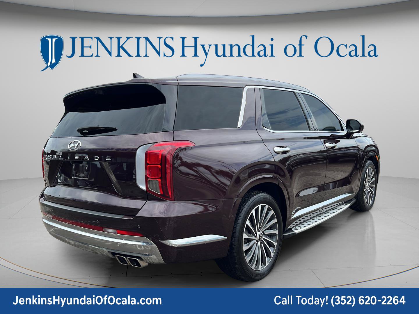 Used 2023 Hyundai Palisade Calligraphy FWD image 3