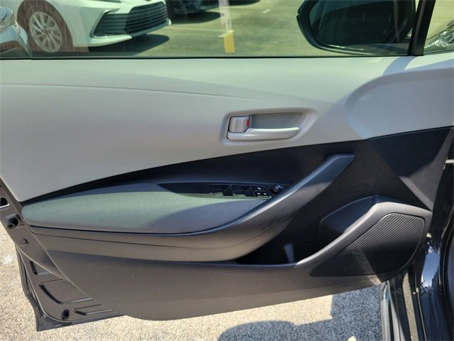 Used 2025 Toyota Corolla LE image 12