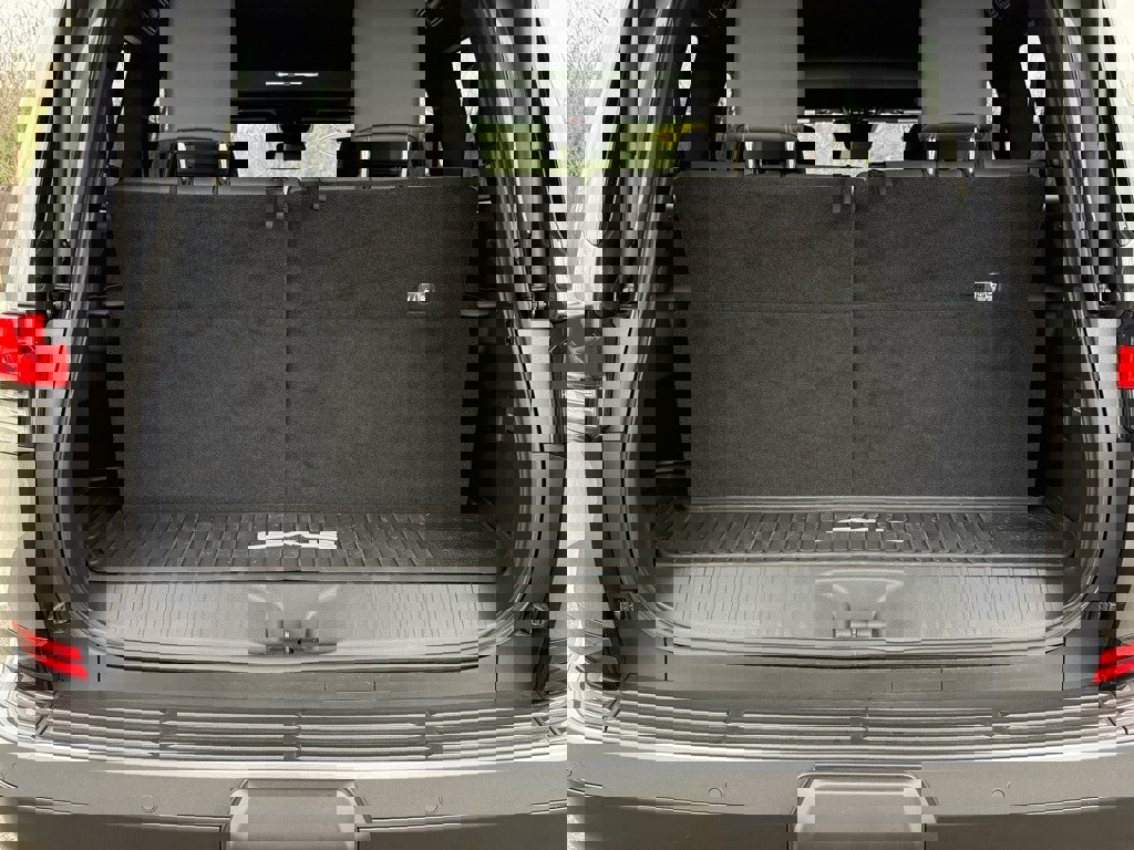 Used 2025 Lexus GX 550 w/ Accessory Package (2T) image 45