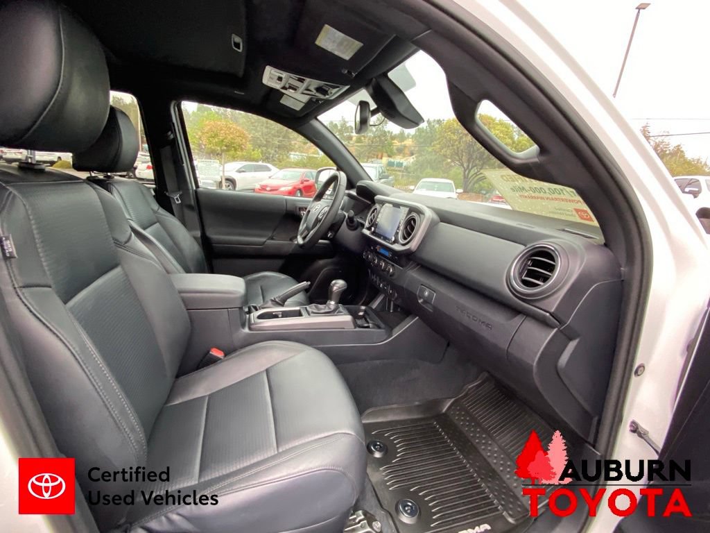 Certified 2020 Toyota Tacoma TRD Off-Road w/ TRD Premium Off Road Package AWD/4WD image 15