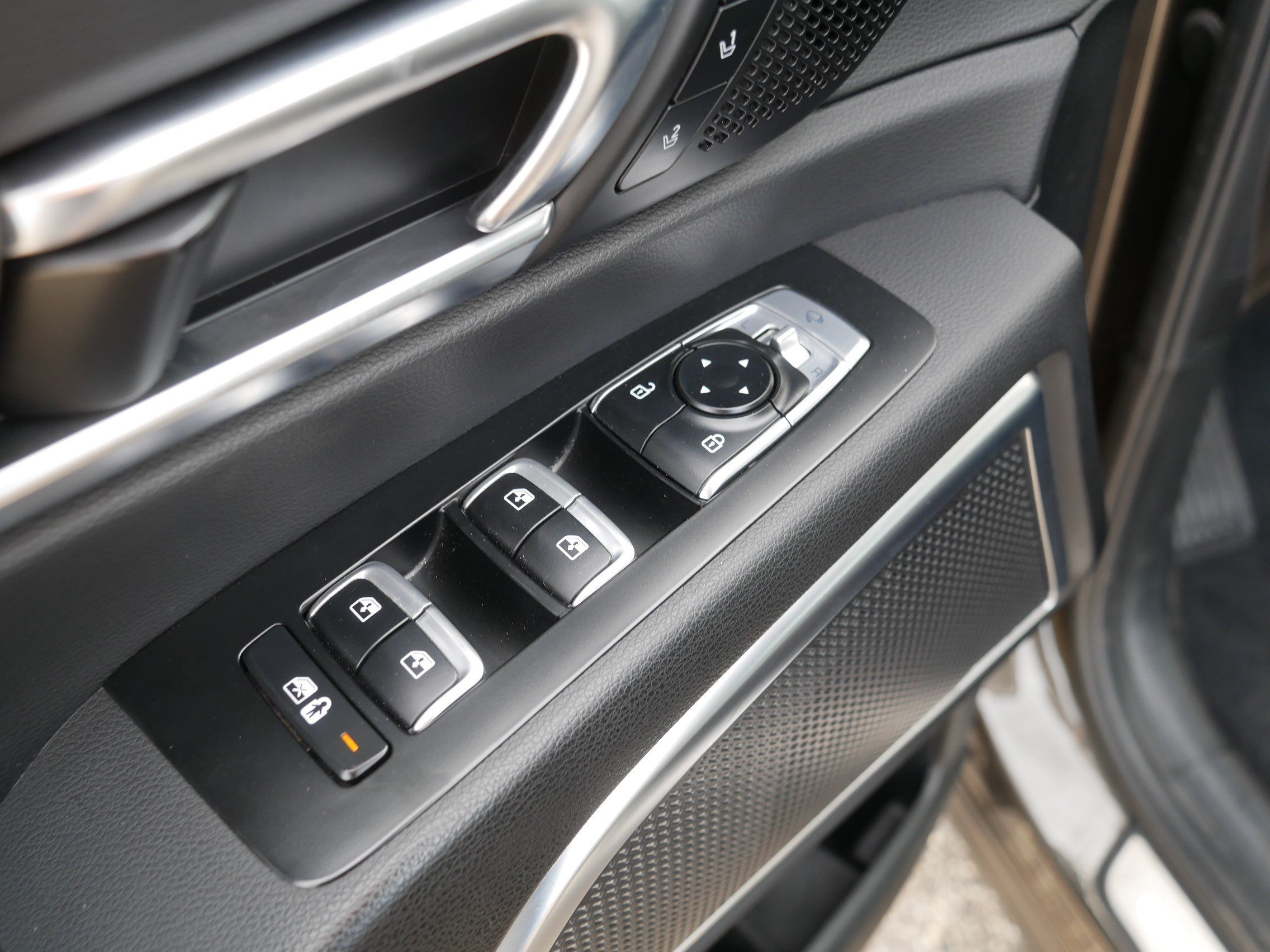 Used 2022 Kia Telluride SX w/ SX Prestige Package AWD/4WD image 19