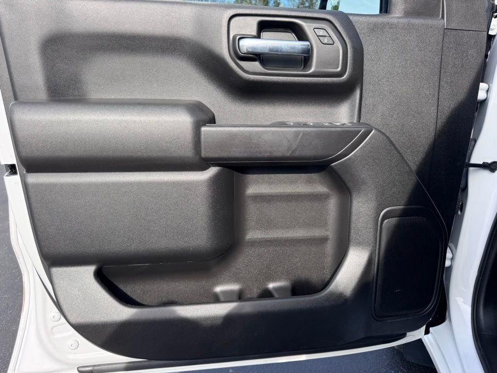 Used 2023 Chevrolet Silverado 1500 Custom image 12