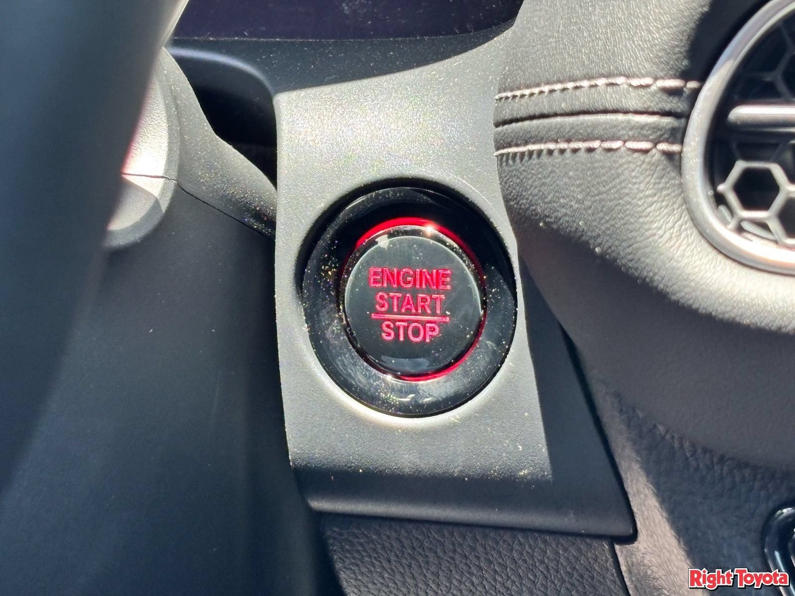 Used 2027 Honda HR-V EX-L image 25