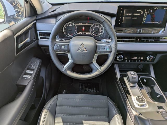New 2026 Mitsubishi Outlander SE FWD image 18