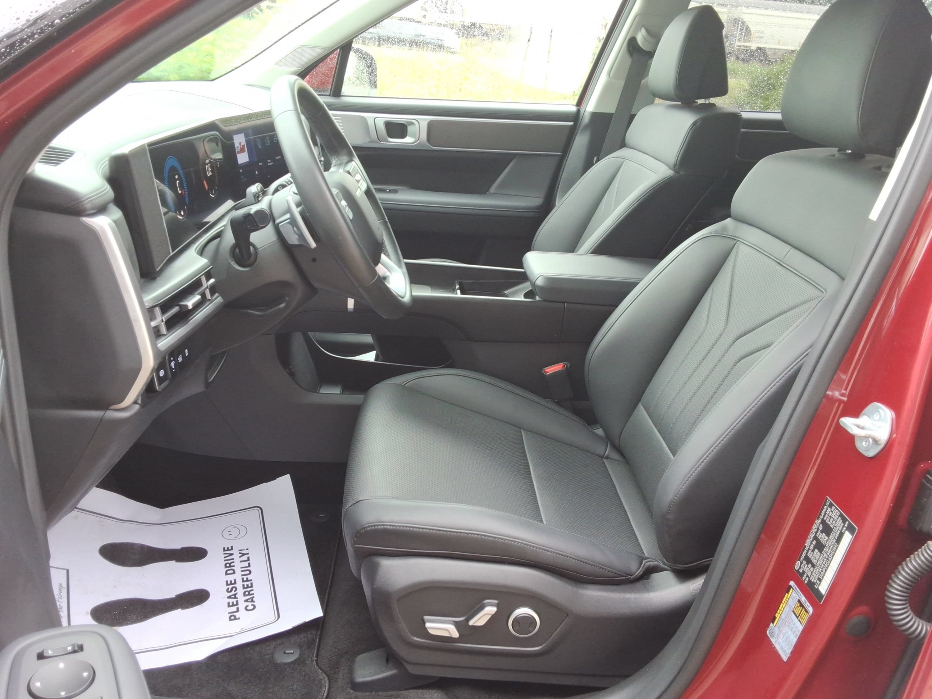 Used 2025 Hyundai Santa Fe SEL FWD image 29