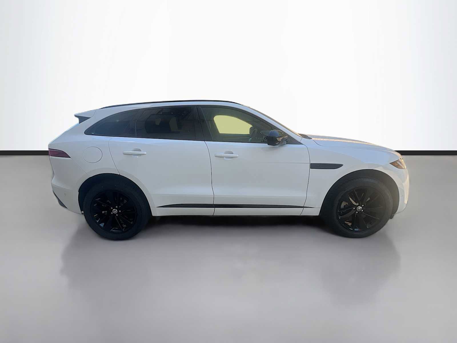 New 2026 Jaguar F-PACE R-Dynamic S image 7