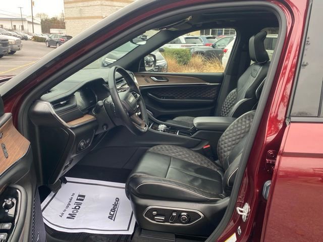 Used 2022 Jeep Grand Cherokee Summit image 16