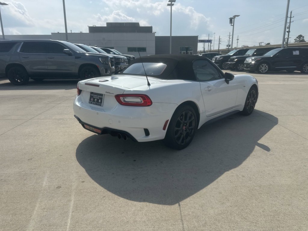 Used 2017 FIAT 124 Spider Abarth image 5