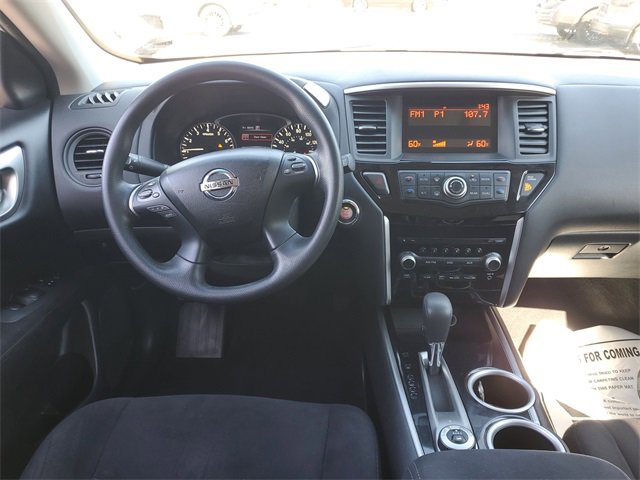 Used 2016 Nissan Pathfinder S image 10