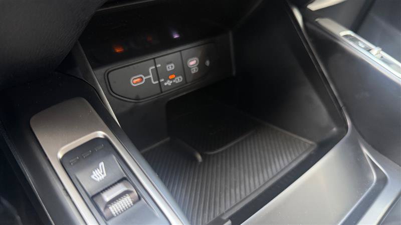 Used 2025 Kia Sorento S w/ Panoramic Sunroof Package AWD/4WD image 30
