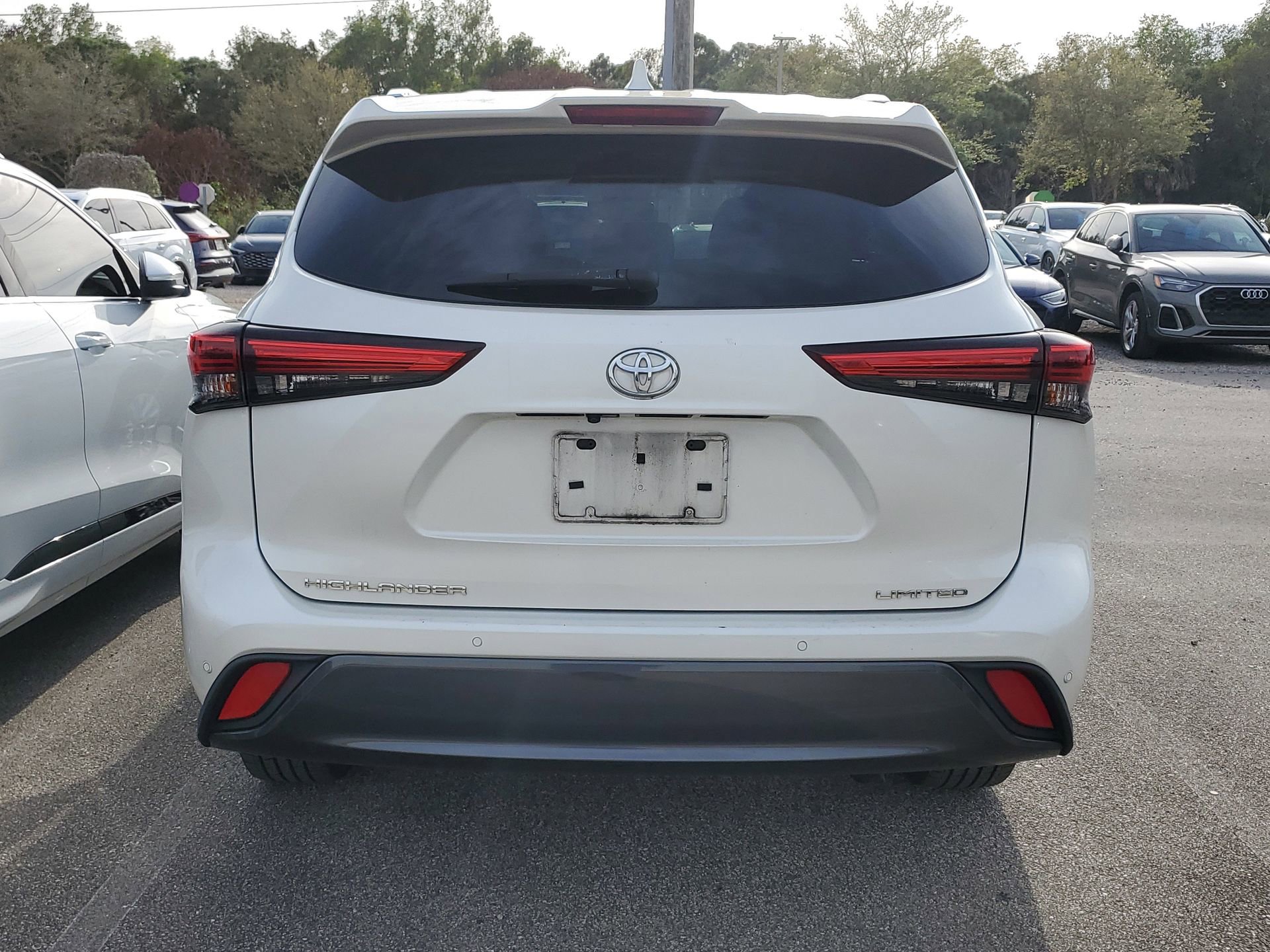 Used 2020 Toyota Highlander Limited image 5