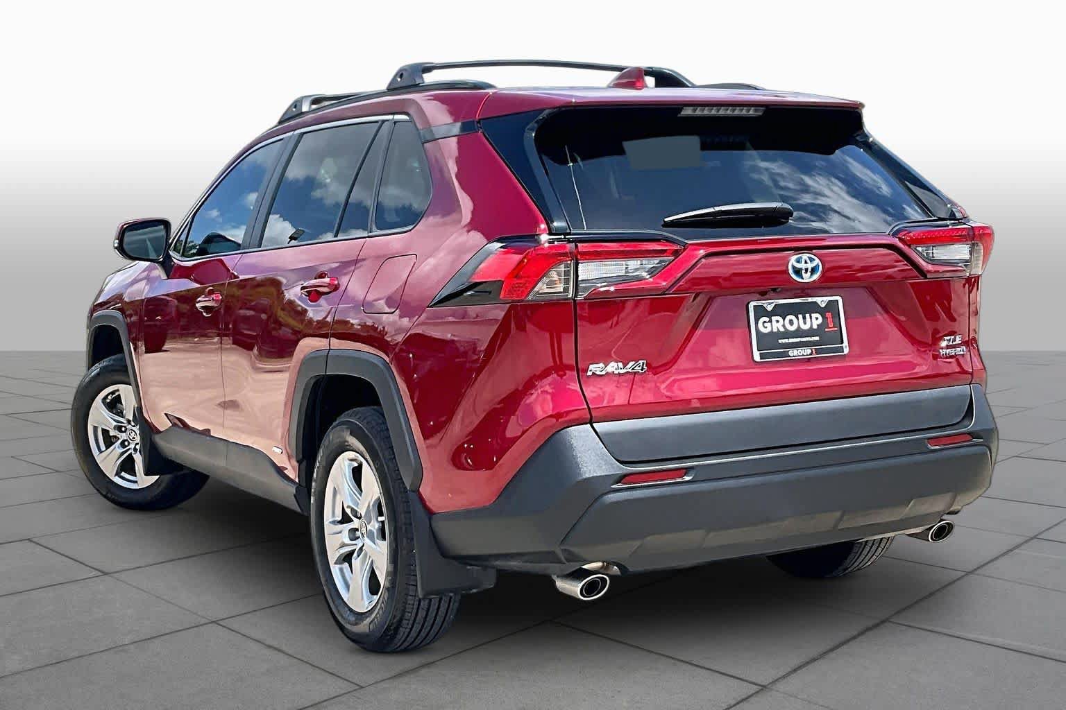 Used 2024 Toyota RAV4 XLE w/ Convenience Package AWD/4WD image 12