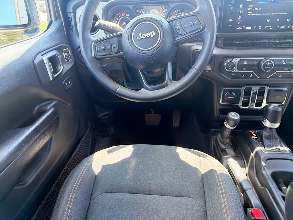 Used 2024 Jeep Wrangler Unlimited Sport AWD/4WD image 16