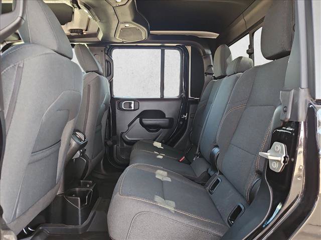 Used 2024 Jeep Gladiator Sport AWD/4WD image 16