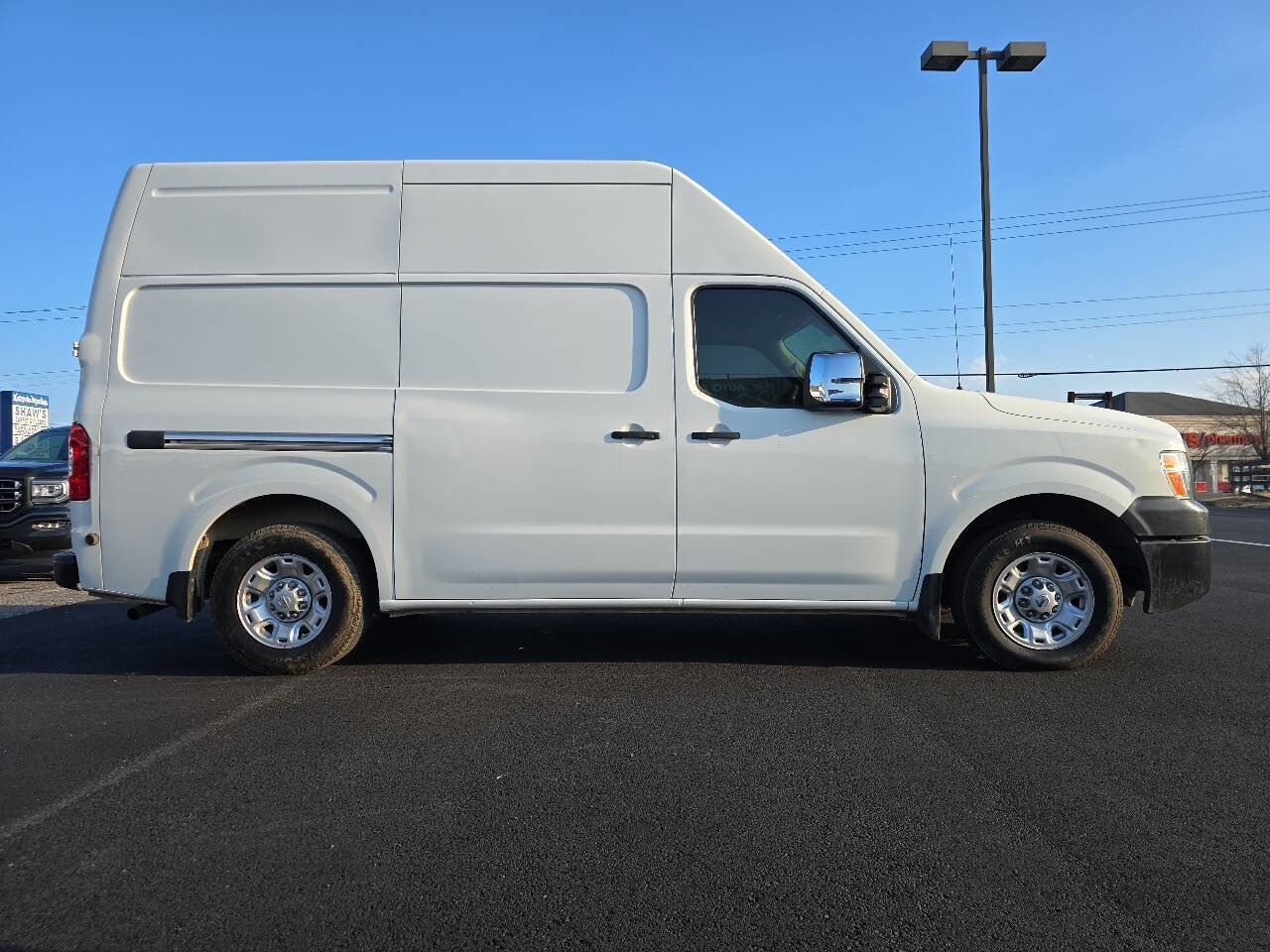 Used 2020 Nissan NV 2500 SV w/ Navigation Package image 44