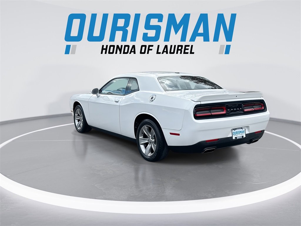 Used 2019 Dodge Challenger SXT image 6