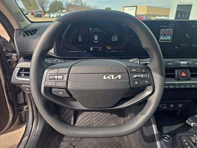Used 2025 Kia K4 LXS image 13