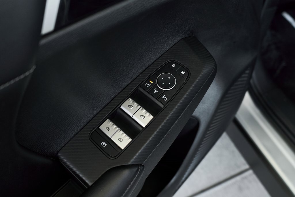 Used 2024 Mitsubishi Outlander SE image 16