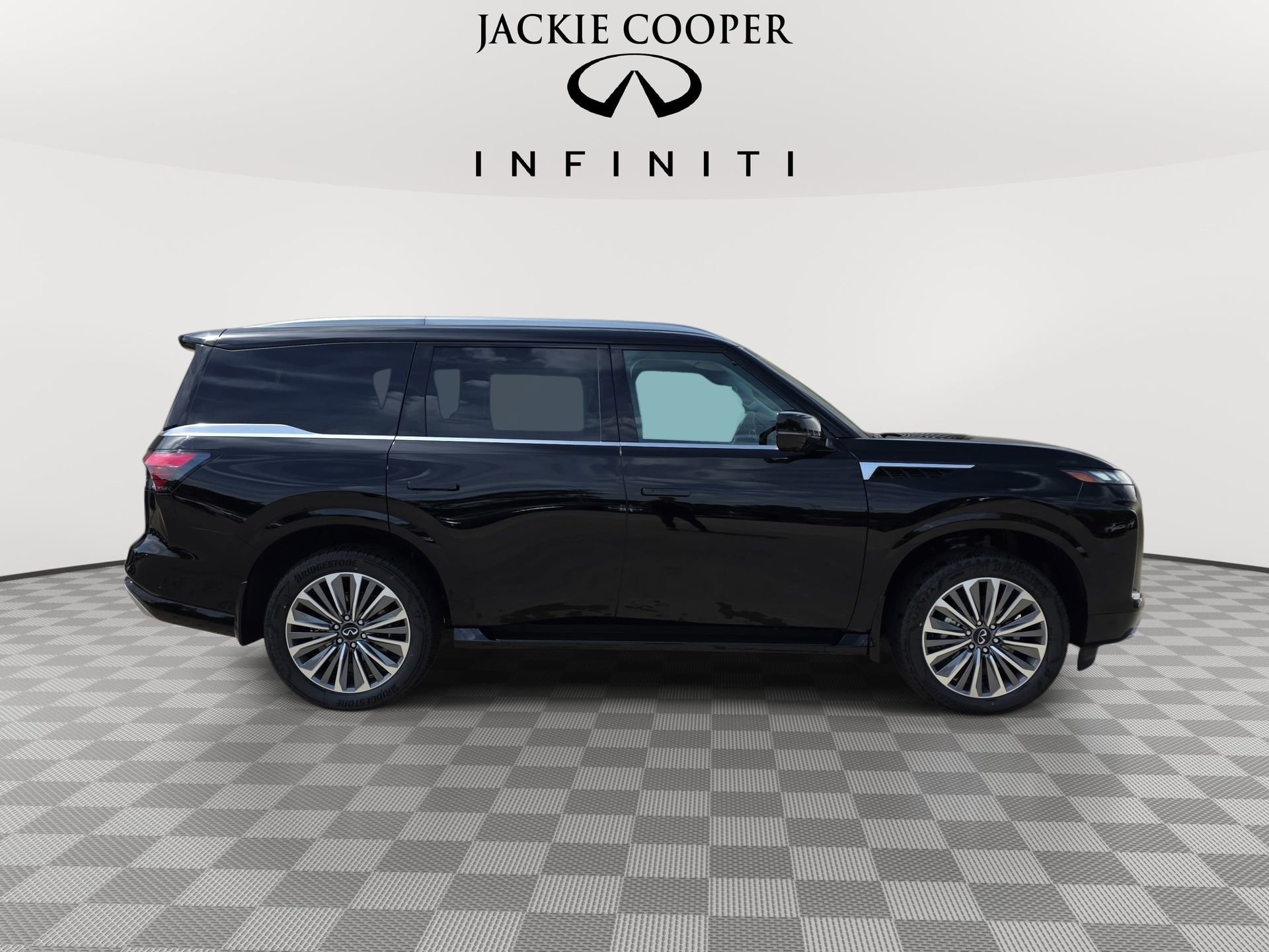 New 2026 INFINITI QX80 Luxe RWD image 4