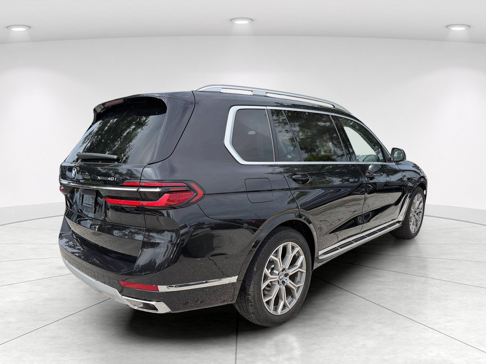 Used 2024 BMW X7 xDrive40i AWD/4WD image 4