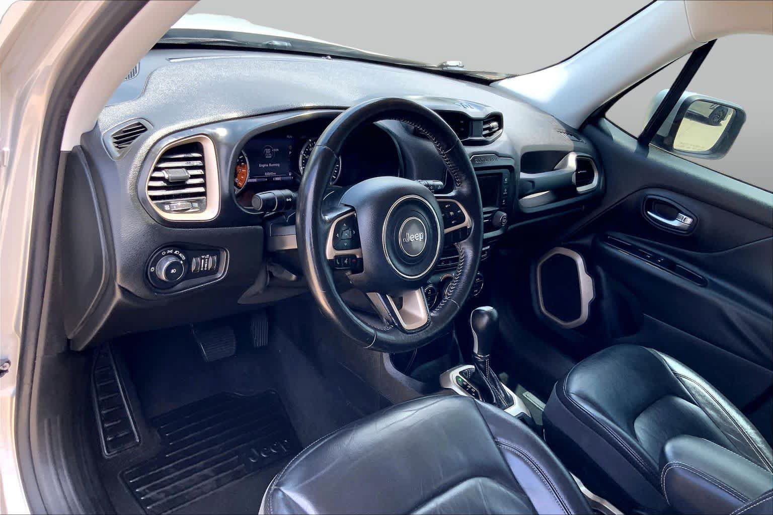 Used 2016 Jeep Renegade Limited FWD image 18