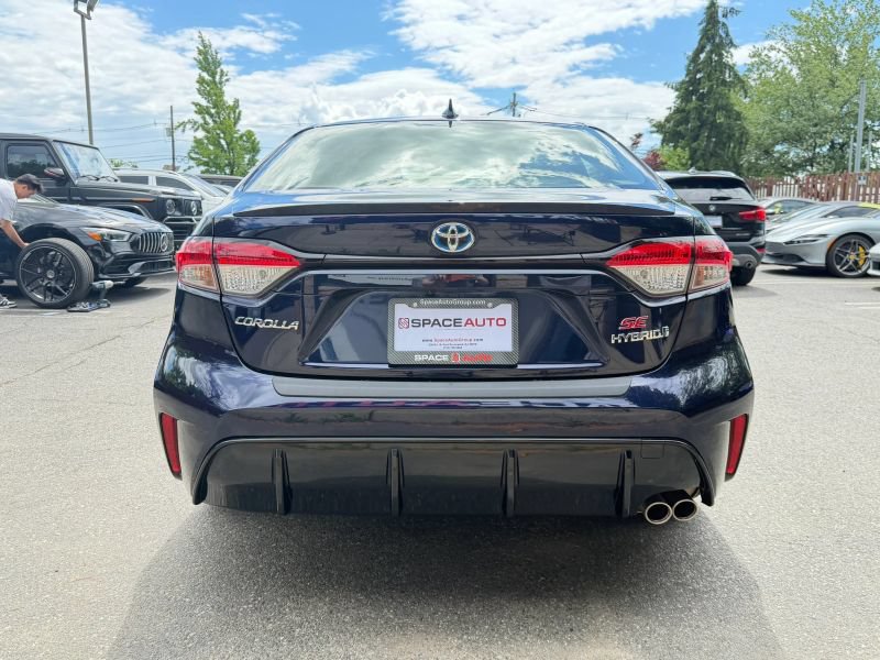 Used 2024 Toyota Corolla SE AWD/4WD image 7