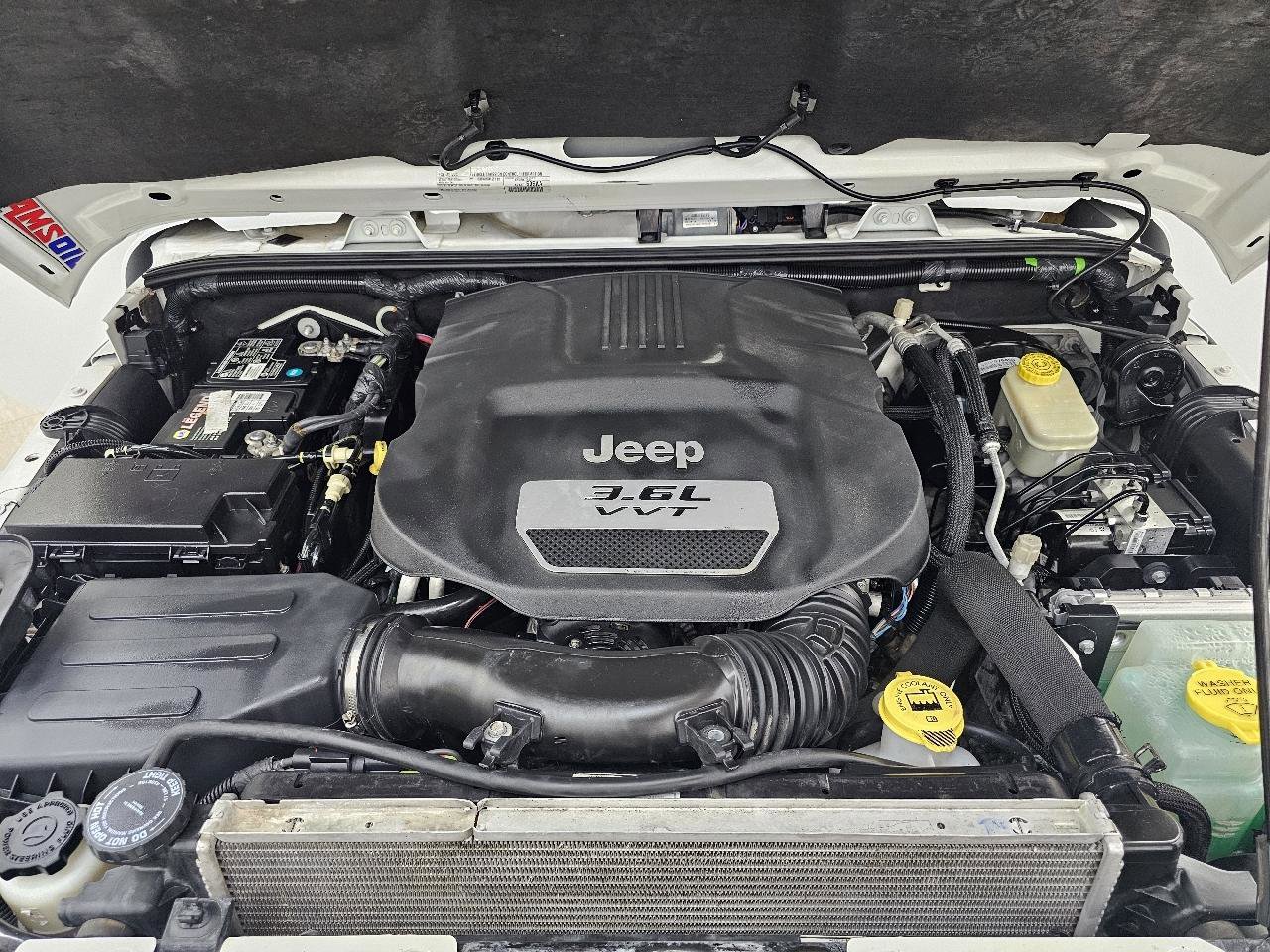 Used 2016 Jeep Wrangler Unlimited Rubicon AWD/4WD image 38