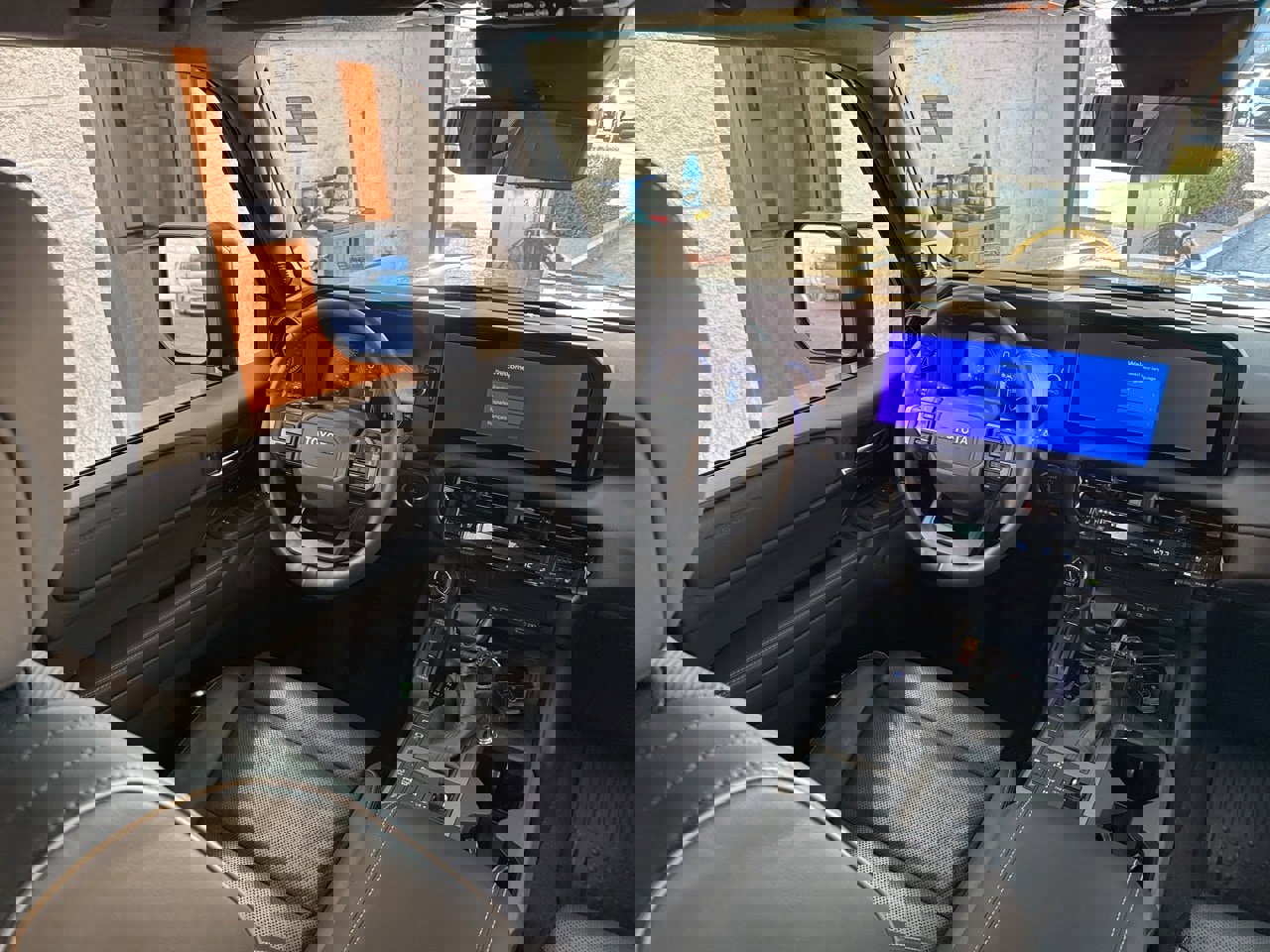 Certified 2024 Toyota Land Cruiser image 44