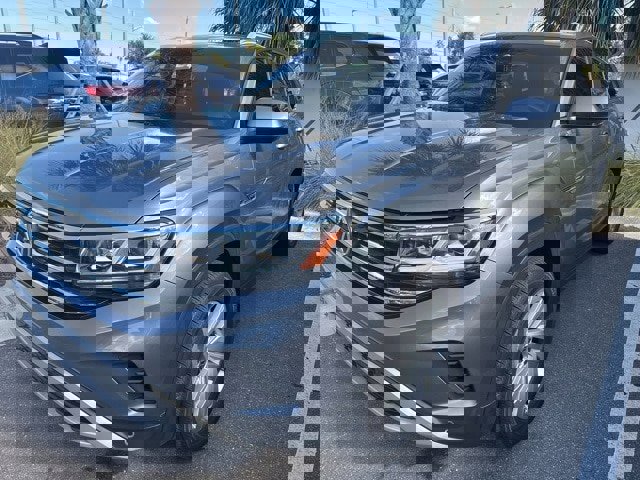 Used 2022 Volkswagen Atlas Cross Sport SE w/ Panoramic Sunroof Package image 3