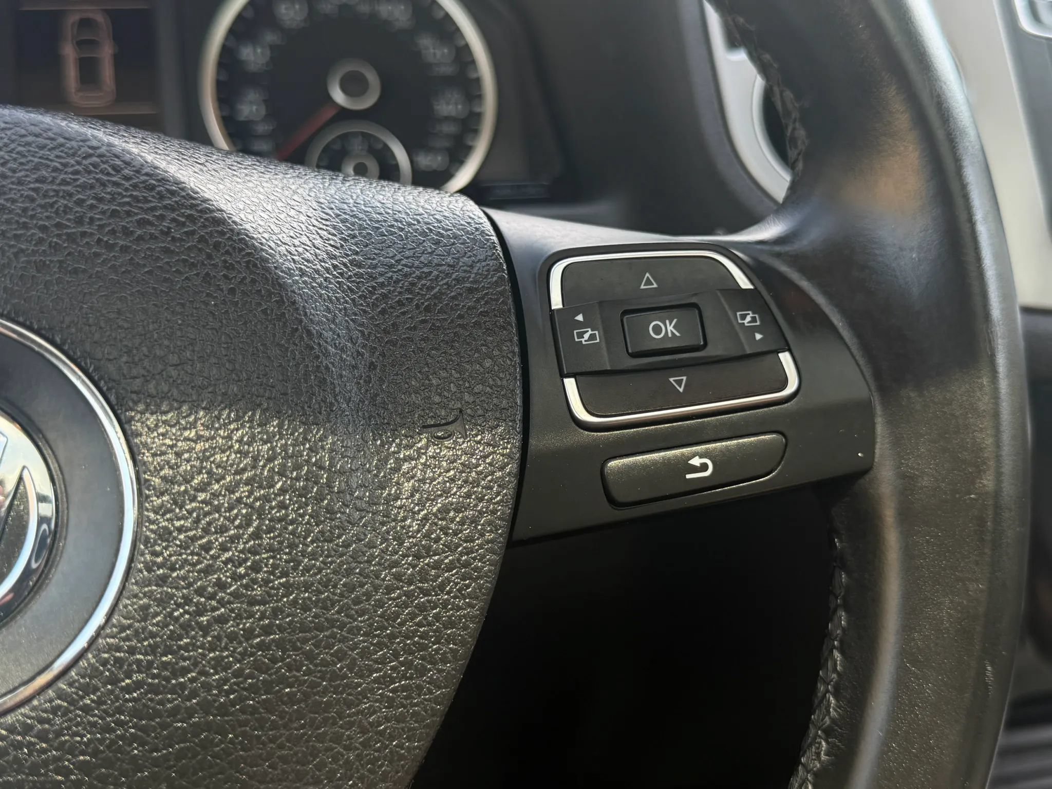 Used 2017 Volkswagen Tiguan Wolfsburg Edition FWD image 18
