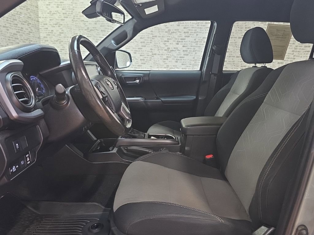 Used 2023 Toyota Tacoma TRD Sport w/ Black Out Package (TMS) image 24