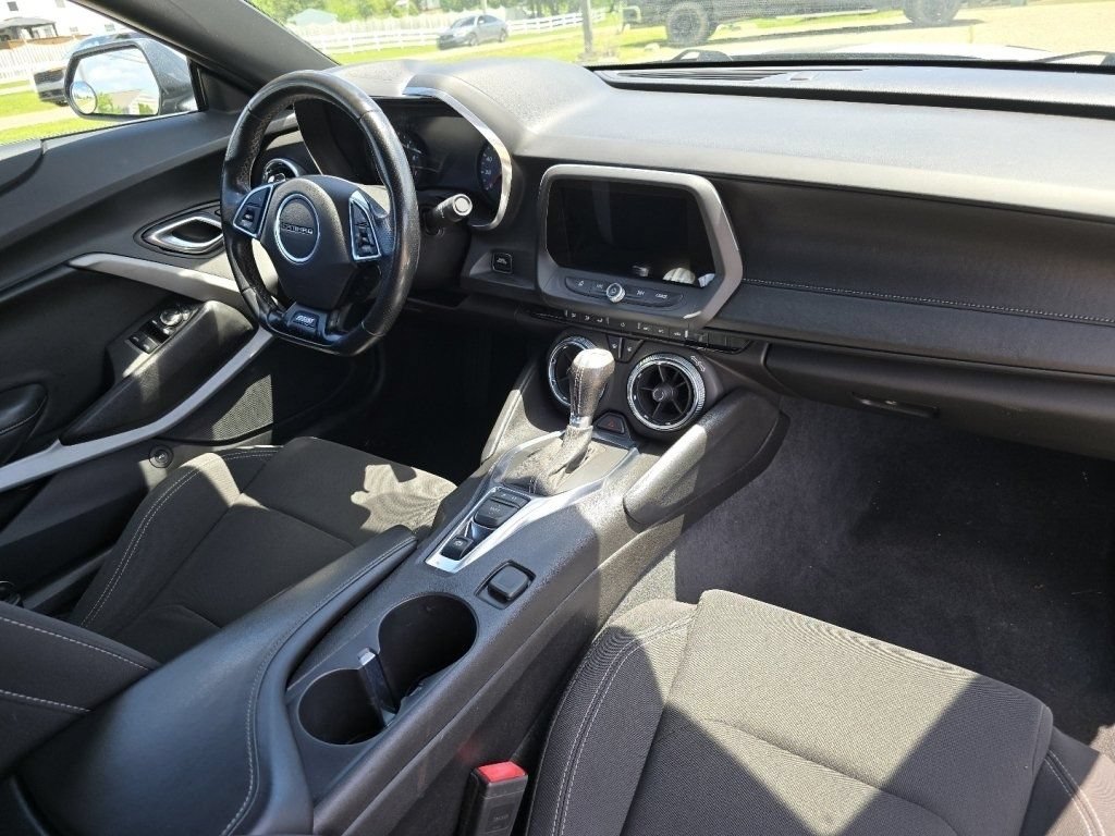Used 2018 Chevrolet Camaro SS RWD image 20