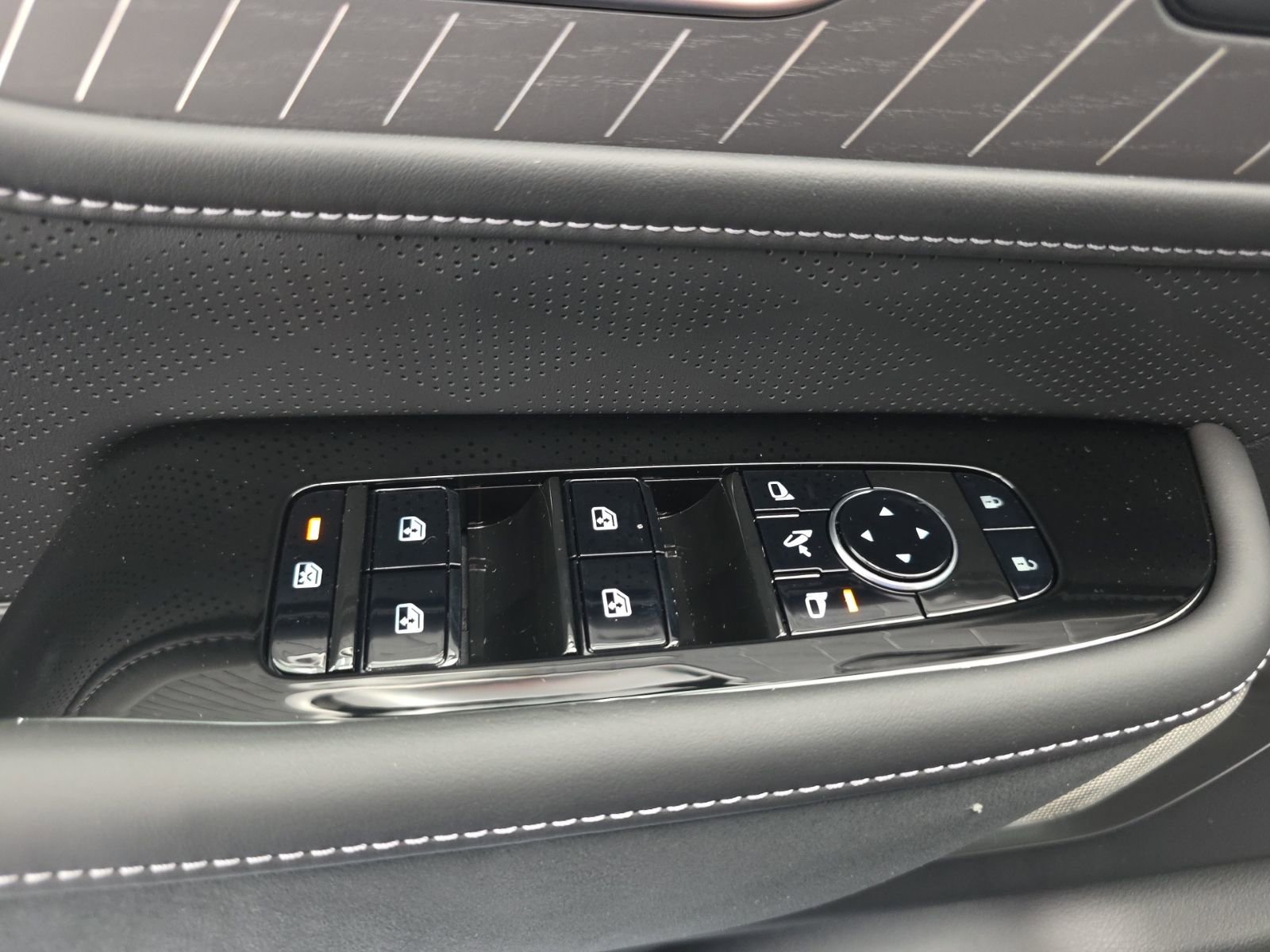 New 2026 INFINITI QX80 Autograph image 36