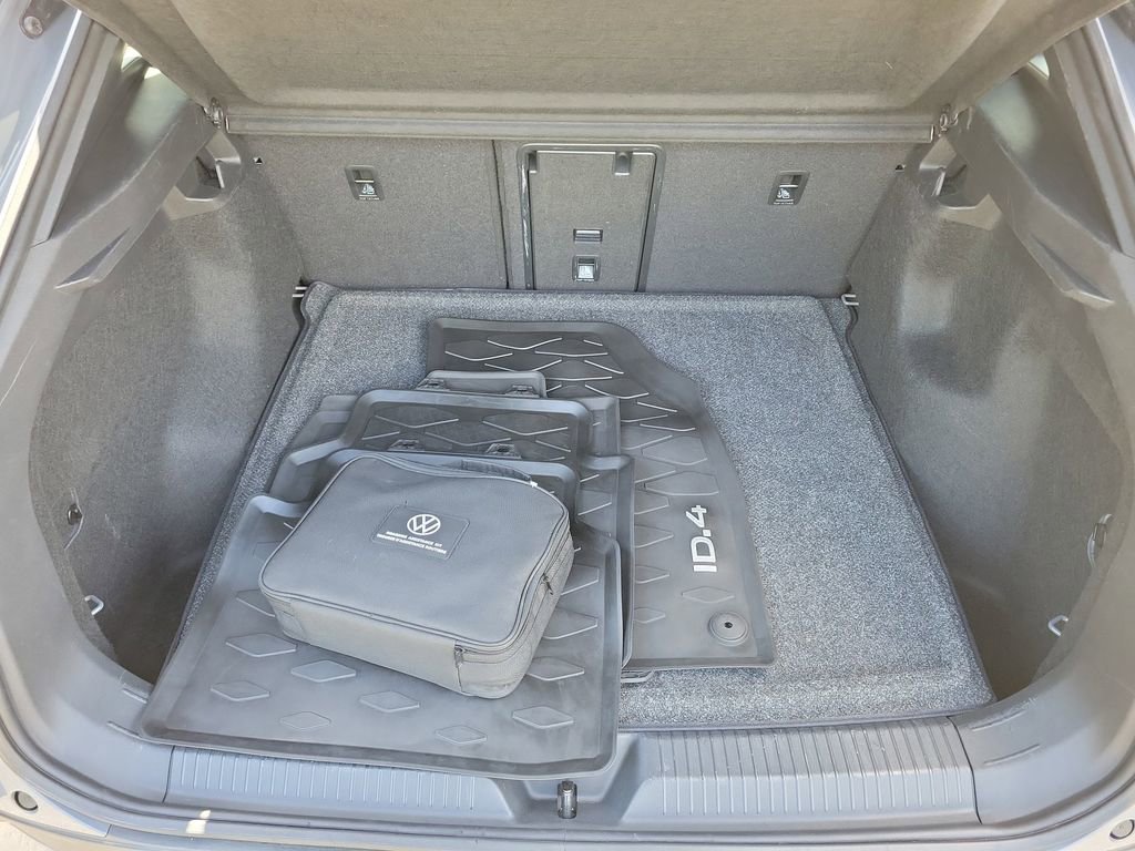 Used 2024 Volkswagen ID.4 S image 7