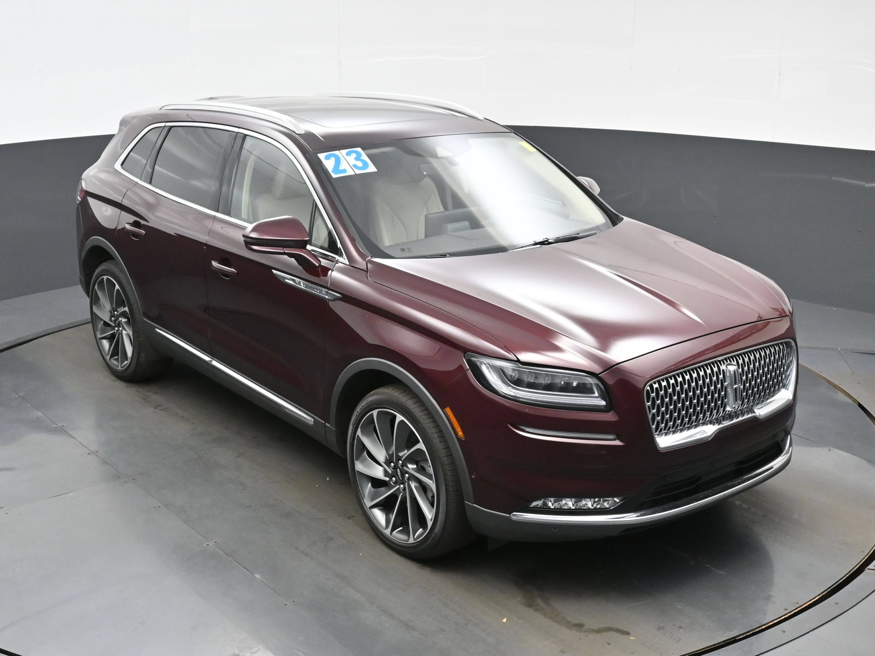 Used 2023 Lincoln Nautilus Reserve w/ Equipment Group 202A AWD/4WD image 39