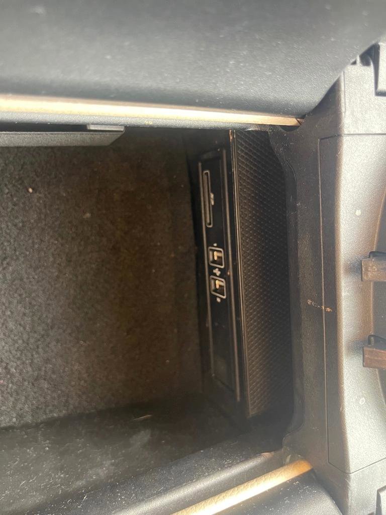 Used 2015 Mercedes-Benz C 300 4MATIC Sedan image 42