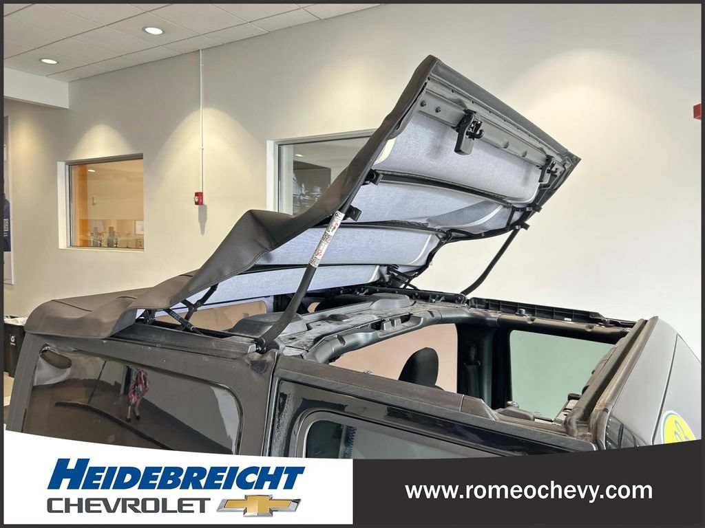 Used 2023 Jeep Wrangler Sport AWD/4WD image 39