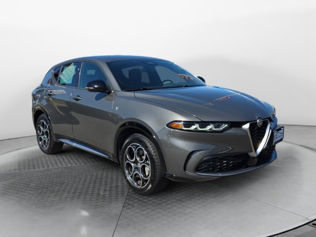 Used 2024 Alfa Romeo Tonale Ti w/ Premium Interior Package AWD/4WD image 7