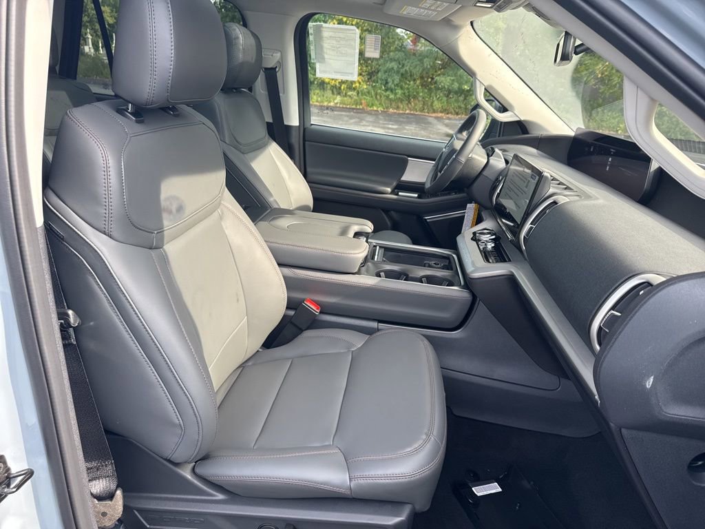 New 2025 Ford Expedition Active AWD/4WD image 14