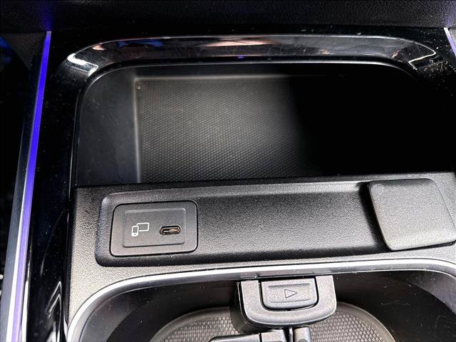 Used 2023 Mercedes-Benz GLB 250 image 26
