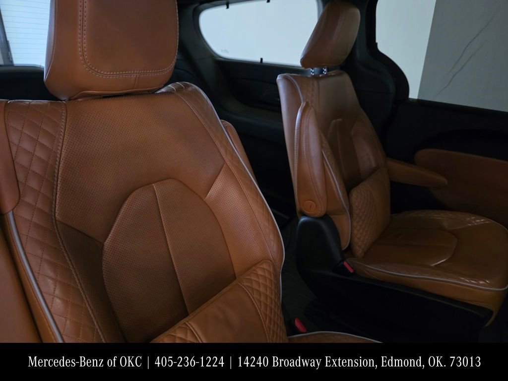 Used 2022 Chrysler Pacifica Pinnacle AWD/4WD image 10