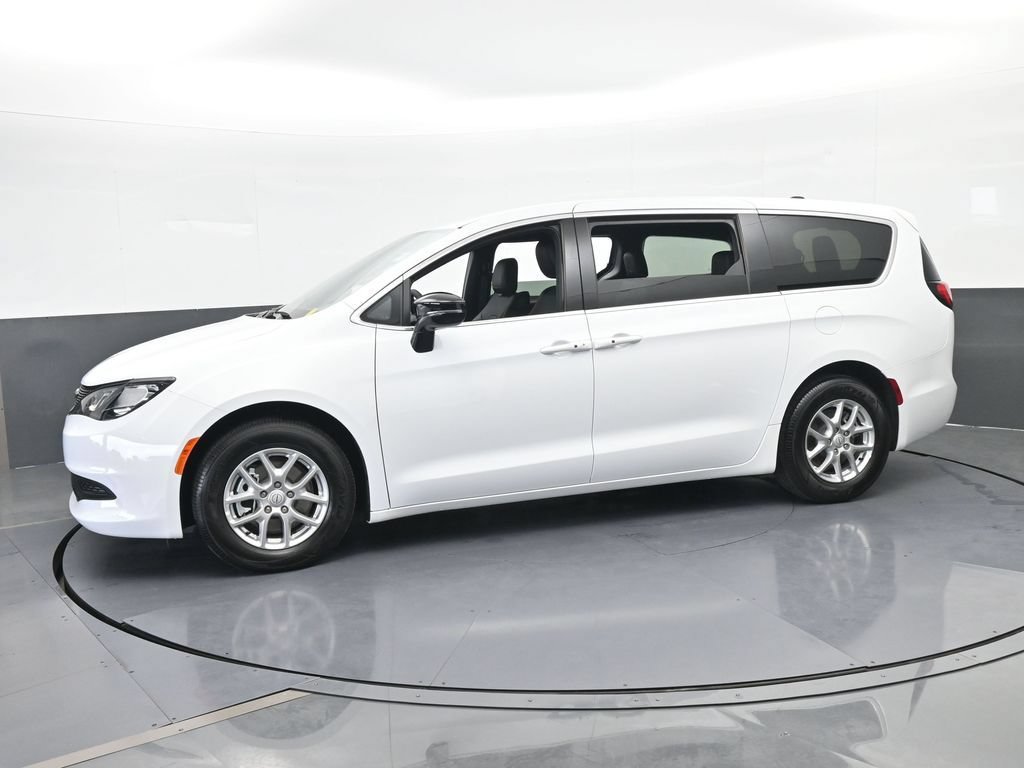 Used 2026 Chrysler Voyager LX video 2