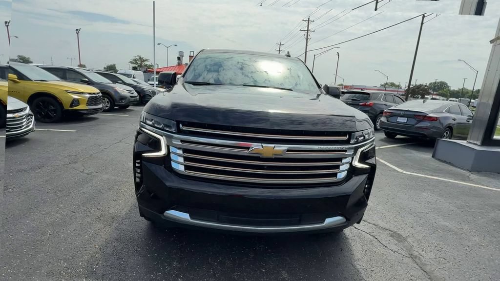 Used 2021 Chevrolet Tahoe High Country w/ Premium Package AWD/4WD image 3