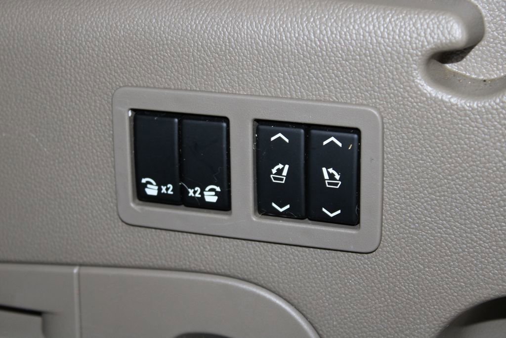 Used 2019 Chevrolet Suburban Premier w/ Max Trailering Package image 18